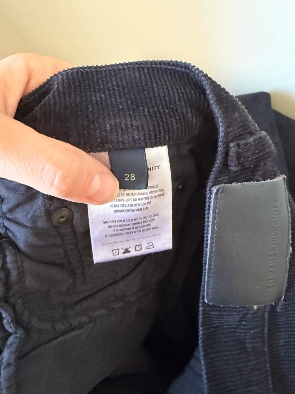 Citizens of Humanity Paloma Baggy in Corduroy 28 Black - Picture 12 of 12